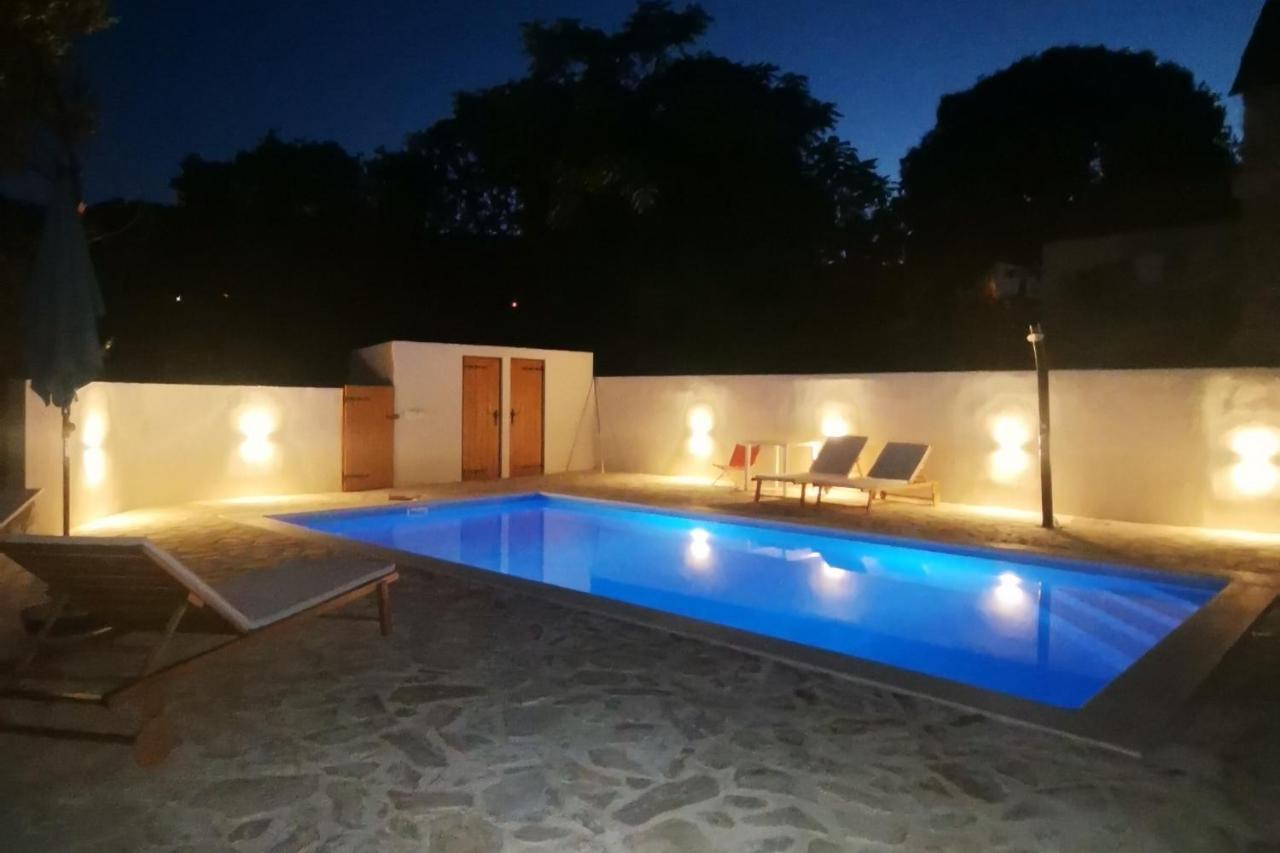 Holiday House With A Swimming Pool Vrbanj, Hvar - 11040 ภายนอก รูปภาพ